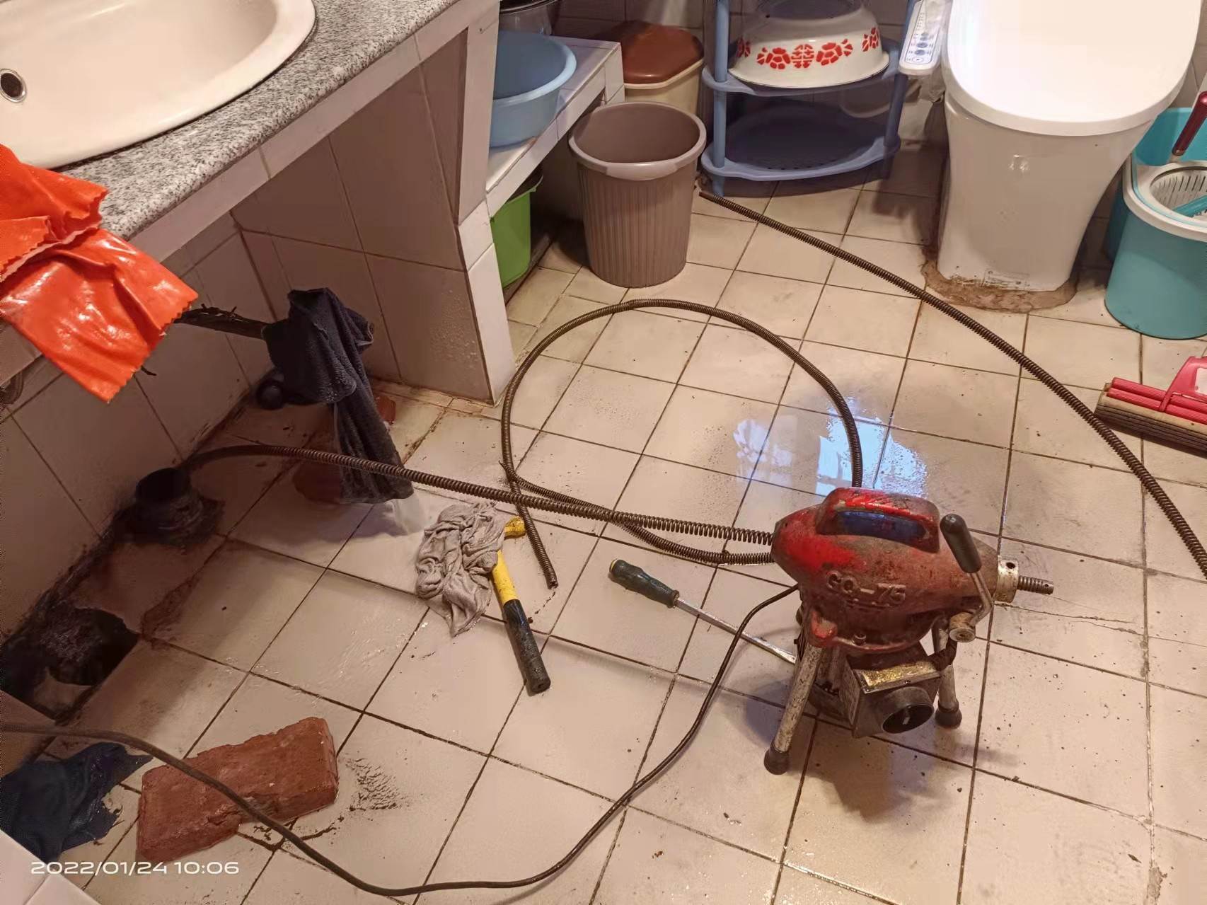 泸水疏通厨房下水道，地漏疏通