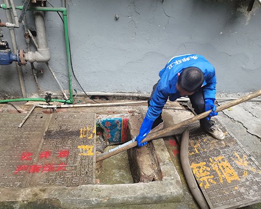 泸水清掏化粪池